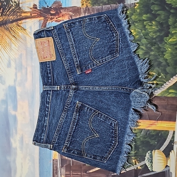 Levi's 501 4 Button Fray Hem Shorts Size 25 - Picture 4 of 5